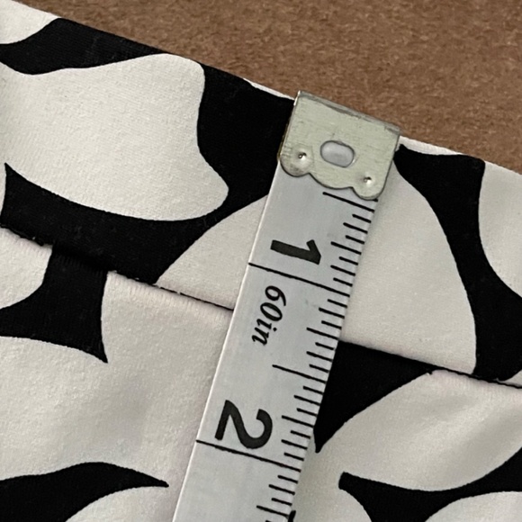 CYNTHIA Rowley Fit and Flare Skirt Floral Print with Pockets Size Small - Picture 8 of 12